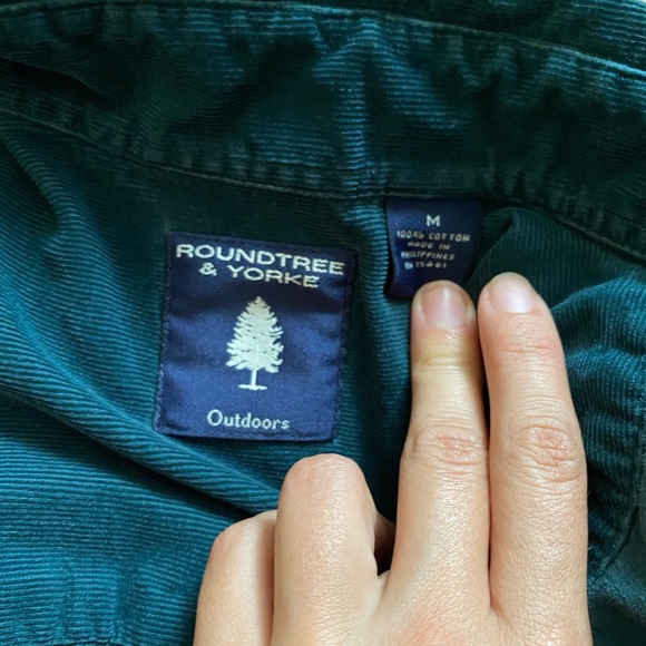 Button up - Picture 5 of 6